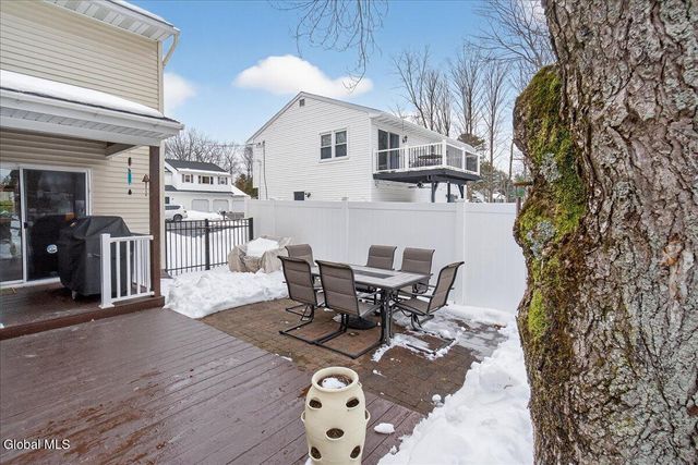 22 Thelma Street, Colonie, NY 12205