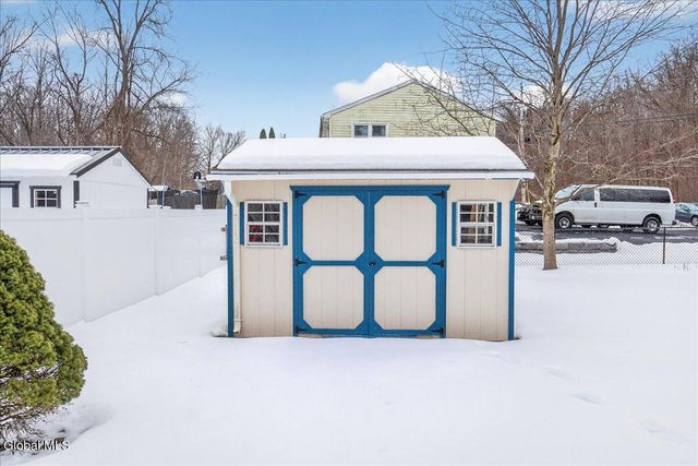 22 Thelma Street, Colonie, NY 12205