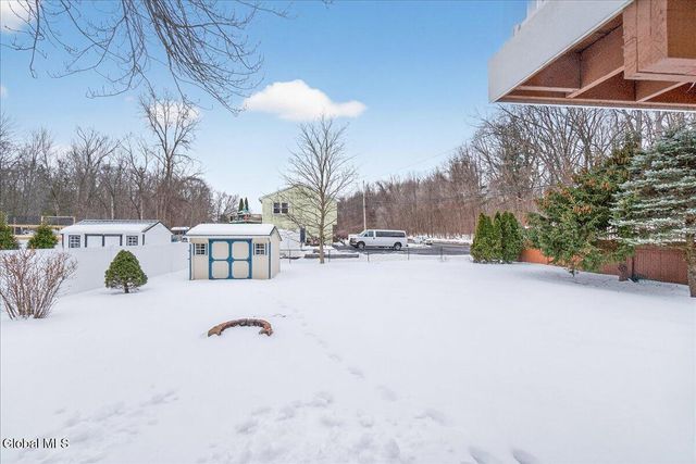 22 Thelma Street, Colonie, NY 12205