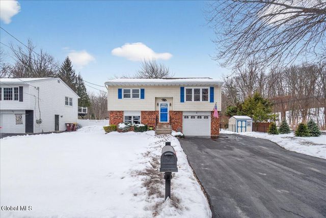 22 Thelma Street, Colonie, NY 12205