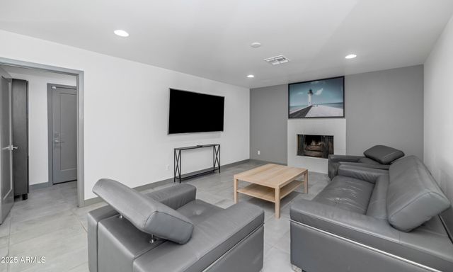 15028 N 9TH Street, Phoenix, AZ 85022