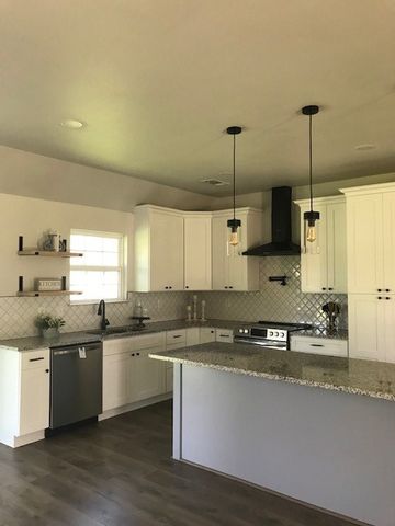 107 Tanglewood Drive, Tool, TX 75143