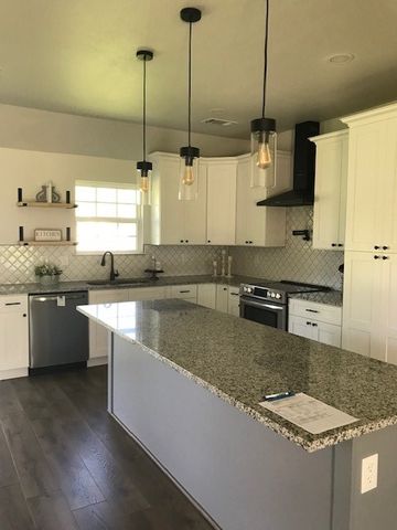 107 Tanglewood Drive, Tool, TX 75143