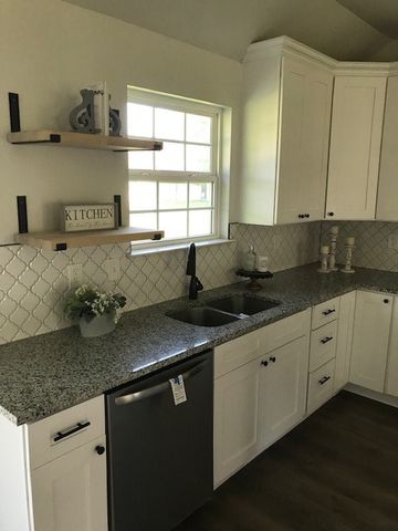 107 Tanglewood Drive, Tool, TX 75143