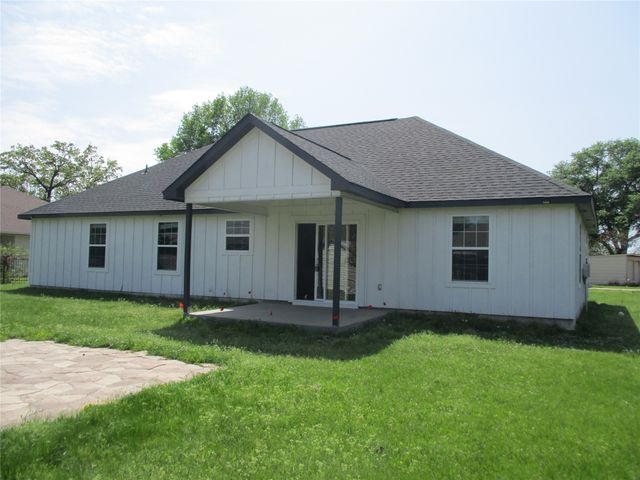 107 Tanglewood Drive, Tool, TX 75143