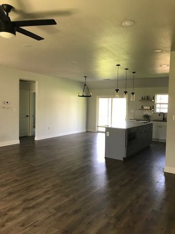 107 Tanglewood Drive, Tool, TX 75143