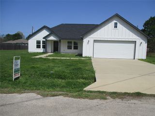 107 Tanglewood Drive, Tool, TX 75143
