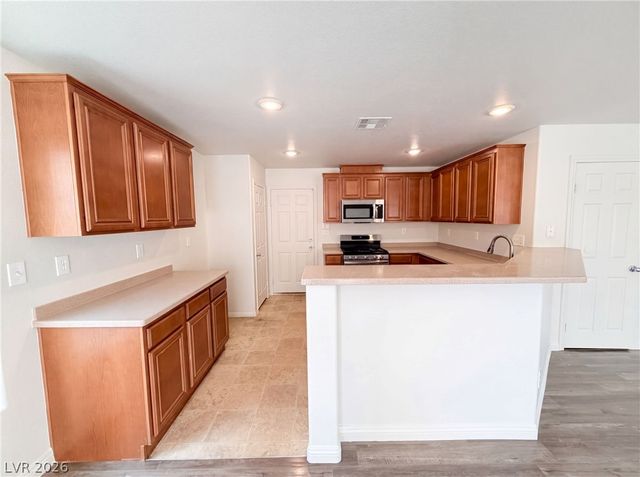 312 Big Cliff Avenue, North Las Vegas, NV 89031