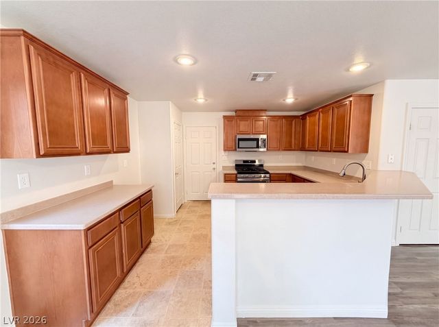 312 Big Cliff Avenue, North Las Vegas, NV 89031