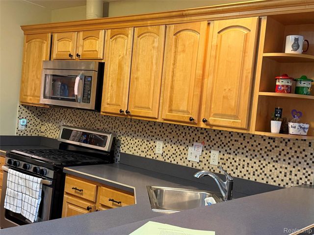 14144 Fairway Street, Livonia, MI 48154