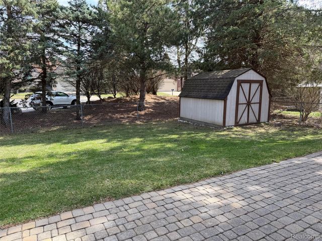 14144 Fairway Street, Livonia, MI 48154