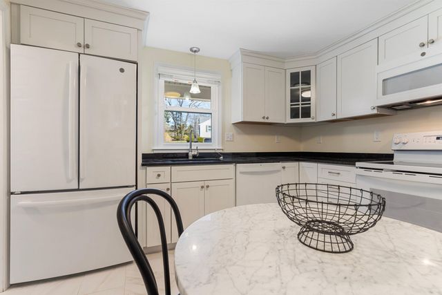 9 Carolan Avenue, Hampton, NH 03842