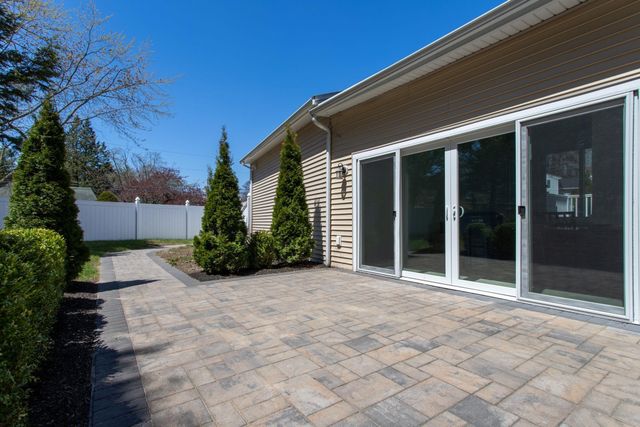 9 Carolan Avenue, Hampton, NH 03842