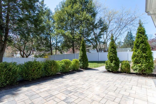 9 Carolan Avenue, Hampton, NH 03842