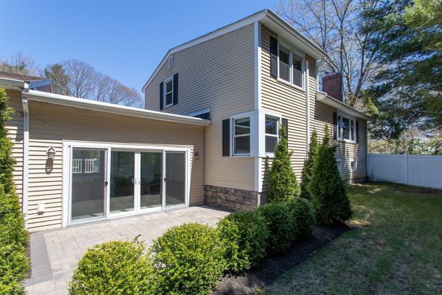 9 Carolan Avenue, Hampton, NH 03842