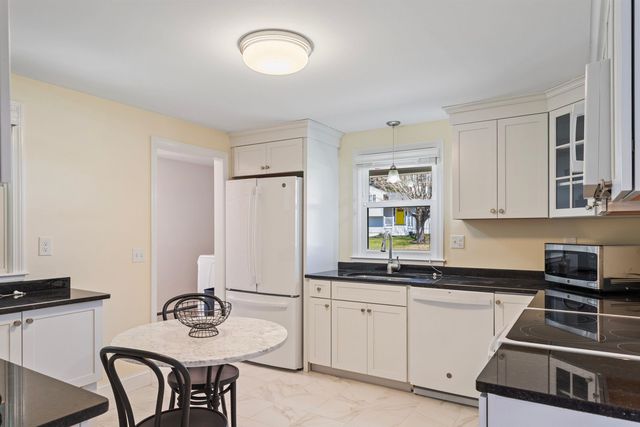 9 Carolan Avenue, Hampton, NH 03842
