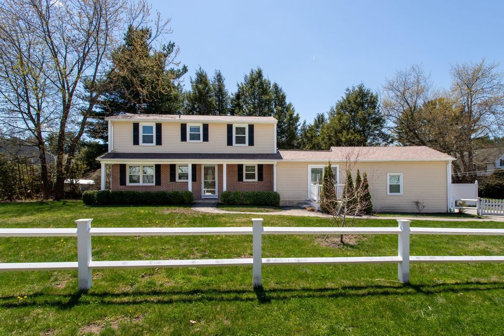 9 Carolan Avenue, Hampton, NH 03842