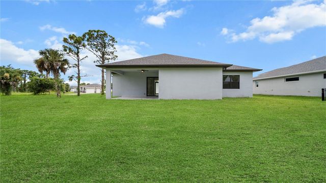 9 TEE VIEW ROAD, Rotonda West, FL 33947