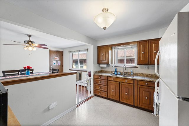 6811 N Olmsted Avenue 205, Chicago, IL 60631