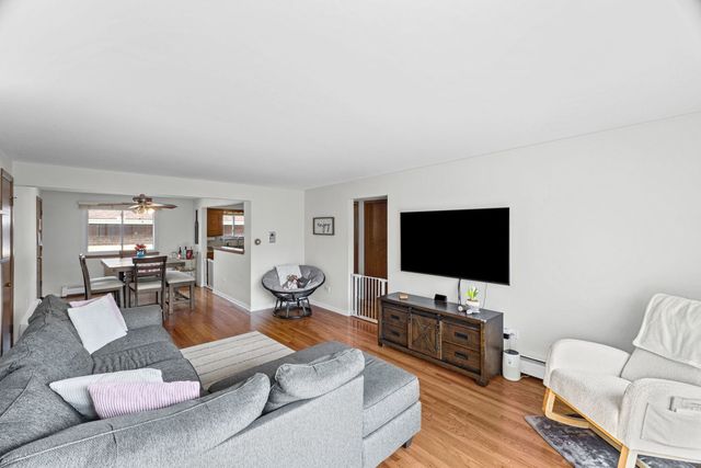 6811 N Olmsted Avenue 205, Chicago, IL 60631