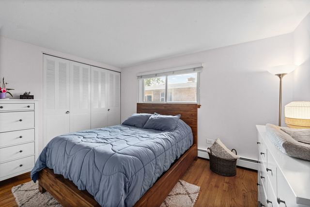 6811 N Olmsted Avenue 205, Chicago, IL 60631
