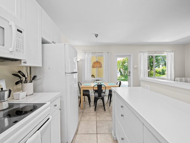 3201 SE 10th St A3, Pompano Beach, FL 33062