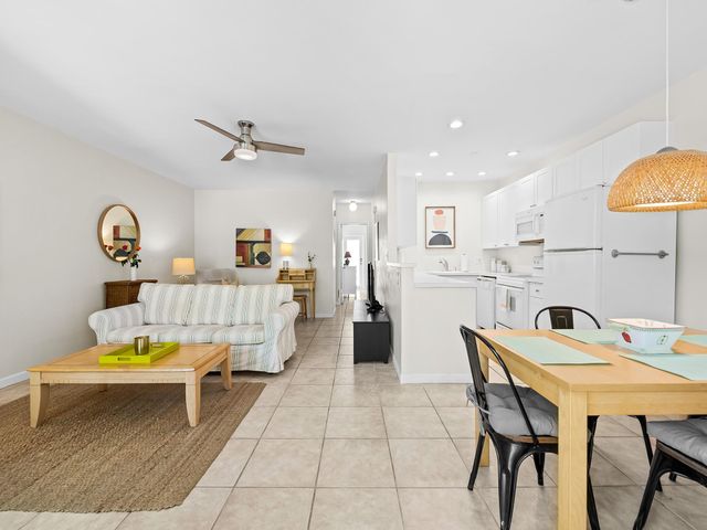 3201 SE 10th St A3, Pompano Beach, FL 33062