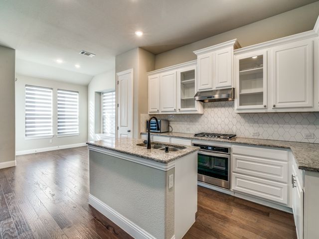2156 Bailey Street, Carrollton, TX 75010