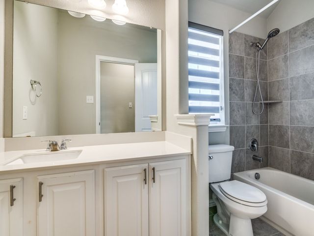2156 Bailey Street, Carrollton, TX 75010
