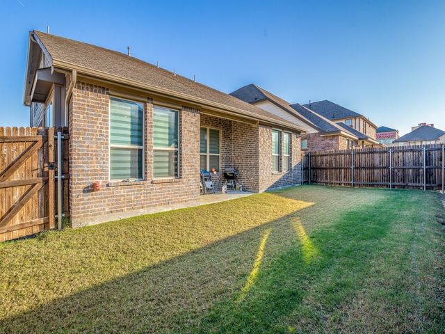 2156 Bailey Street, Carrollton, TX 75010