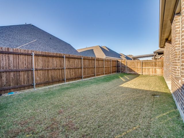 2156 Bailey Street, Carrollton, TX 75010