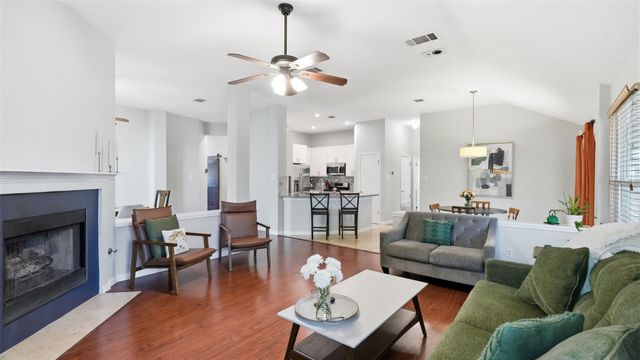 5513 Kayview DR, Austin, TX 78749