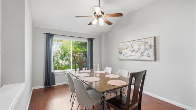 5513 Kayview DR, Austin, TX 78749