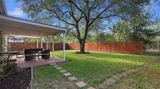 5513 Kayview DR, Austin, TX 78749