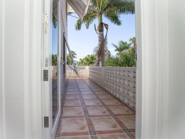 131 N Golfview Road 4, Lake Worth, FL 33460