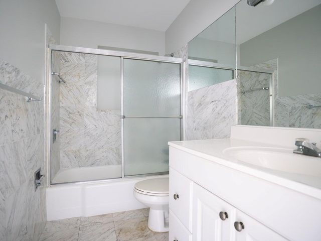 131 N Golfview Road 4, Lake Worth, FL 33460