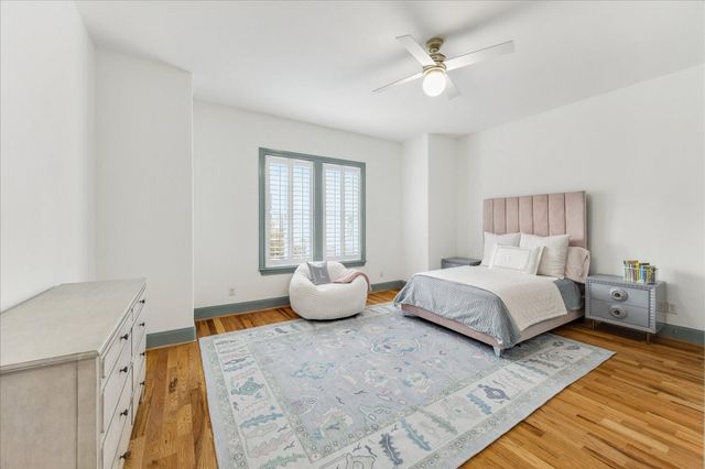 5622 Cohn Meadow Lane, Houston, TX 77007