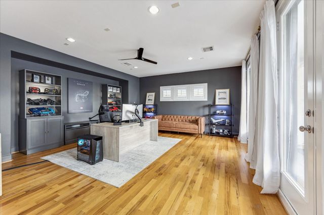 5622 Cohn Meadow Lane, Houston, TX 77007