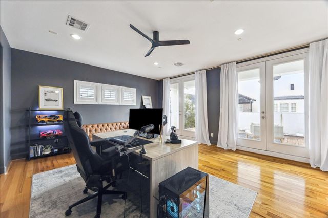 5622 Cohn Meadow Lane, Houston, TX 77007