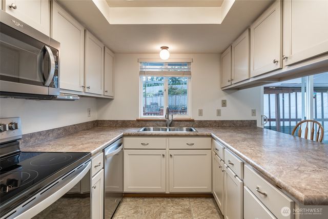 14031 33rd Place S, Tukwila, WA 98168