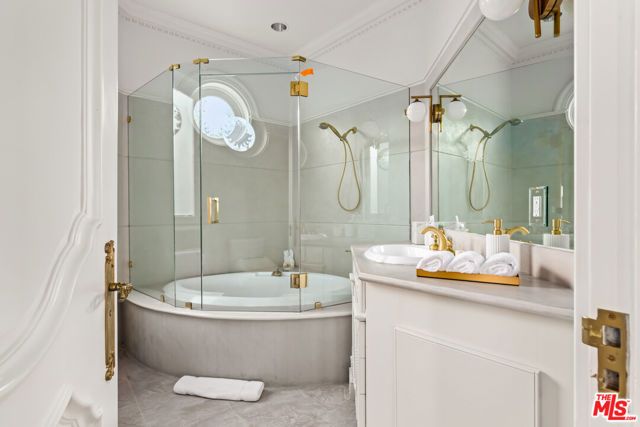 1091 Laurel Way, Beverly Hills, CA 90210