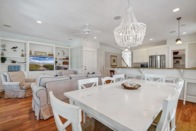 805 Jungle Road B, Edisto Island, SC 29438