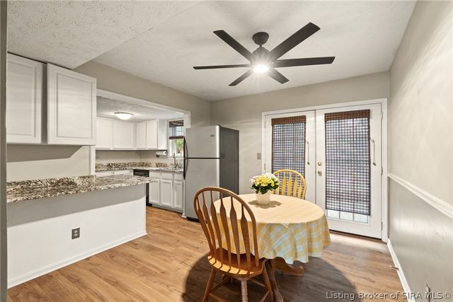 3041 Wooded Way, Jeffersonville, IN 47130