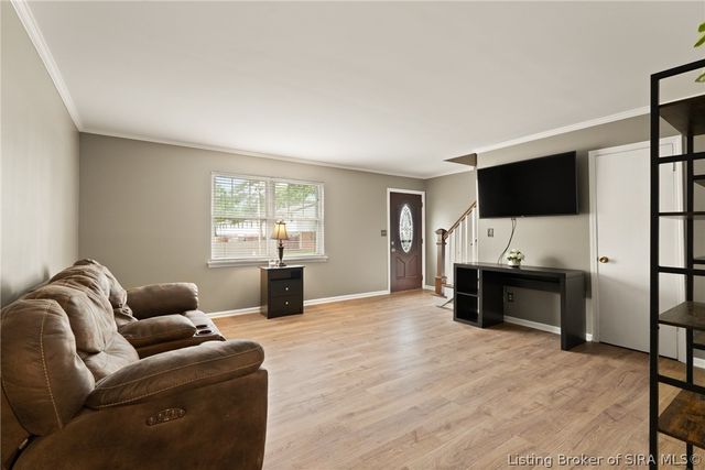 3041 Wooded Way, Jeffersonville, IN 47130