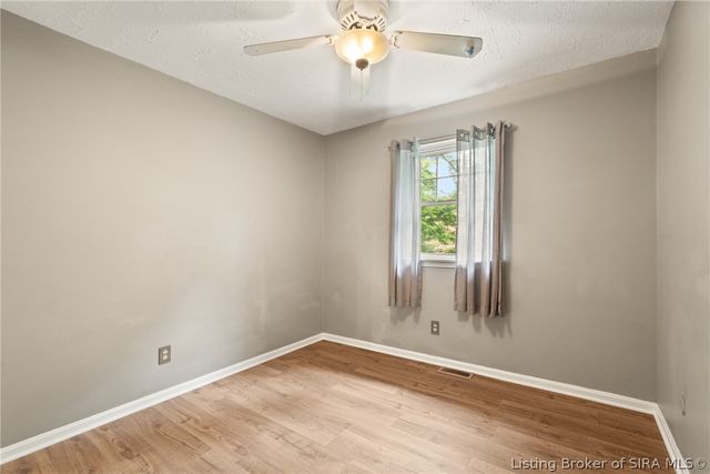 3041 Wooded Way, Jeffersonville, IN 47130