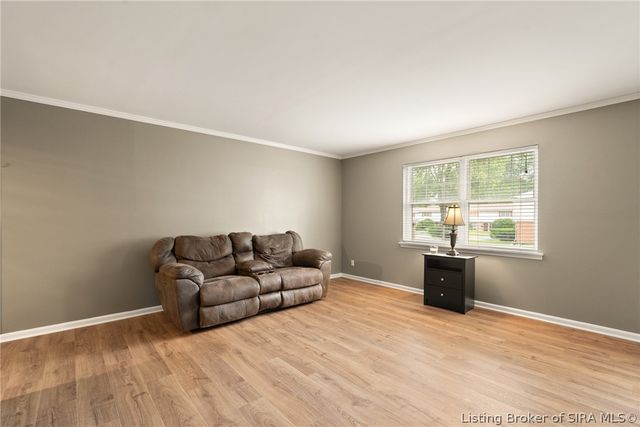3041 Wooded Way, Jeffersonville, IN 47130