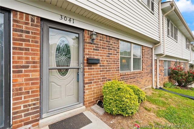 3041 Wooded Way, Jeffersonville, IN 47130