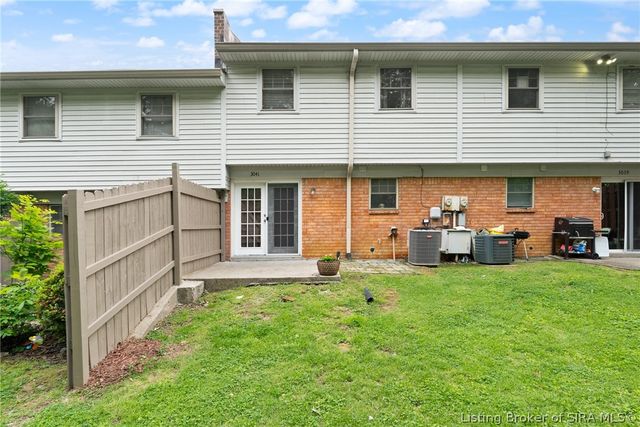 3041 Wooded Way, Jeffersonville, IN 47130