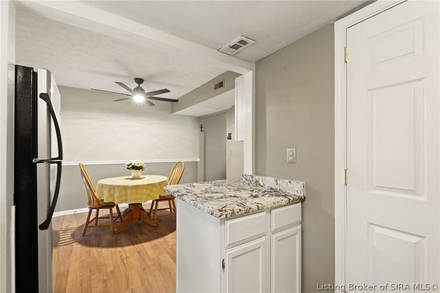 3041 Wooded Way, Jeffersonville, IN 47130