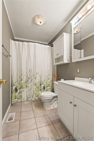 3041 Wooded Way, Jeffersonville, IN 47130